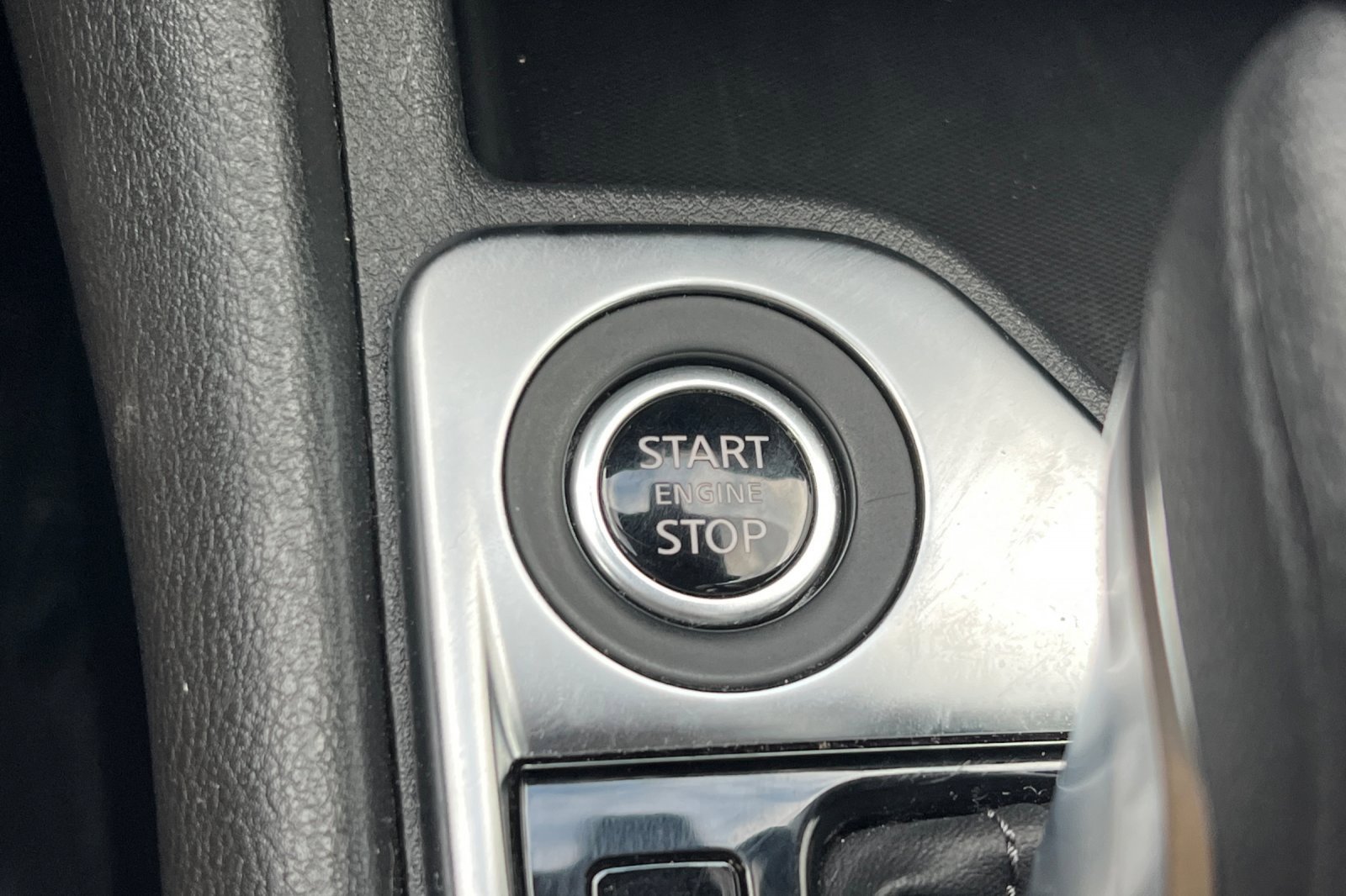 Used 2024 Nissan Sentra SV image 23