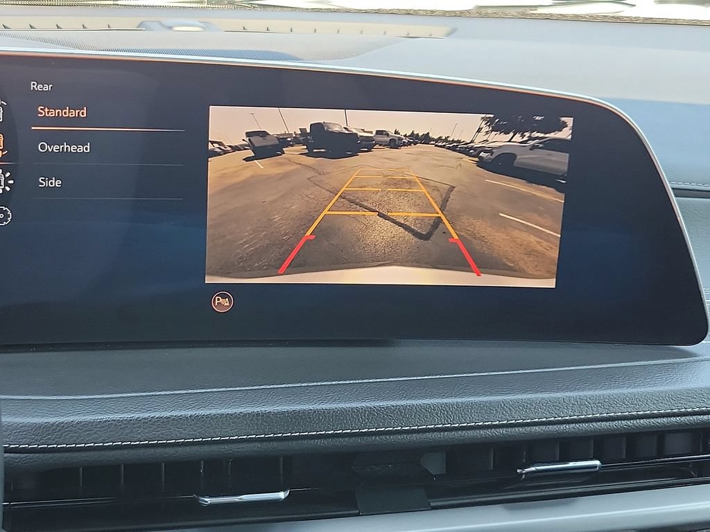 Used 2025 Cadillac XT4 Premium Luxury FWD image 16