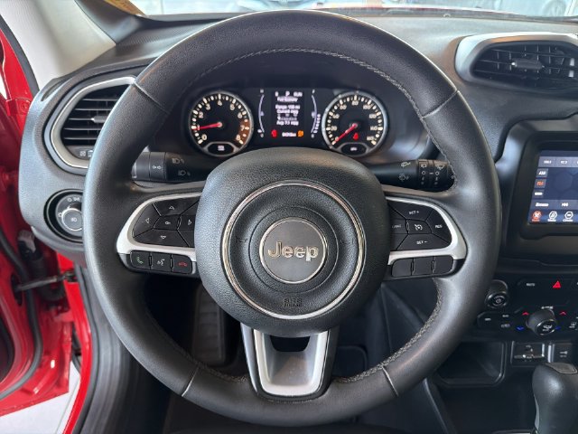 Used 2019 Jeep Renegade Latitude FWD image 27