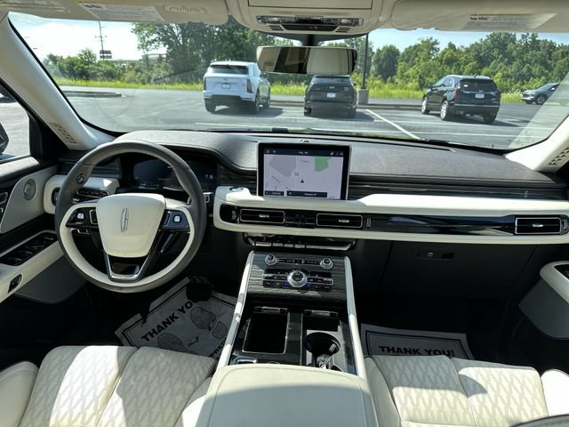 Used 2024 Lincoln Aviator Black Label AWD/4WD image 10
