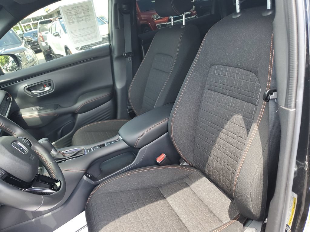 Used 2025 Honda HR-V Sport image 17