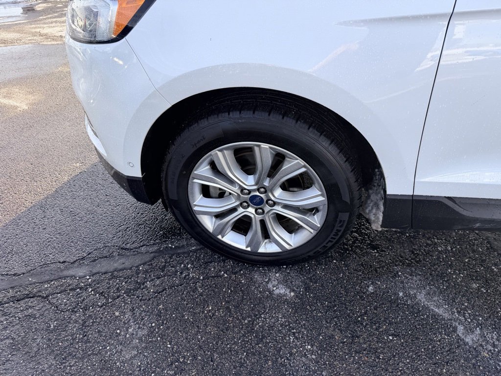 Used 2020 Ford Edge Titanium w/ Equipment Group 301A image 10