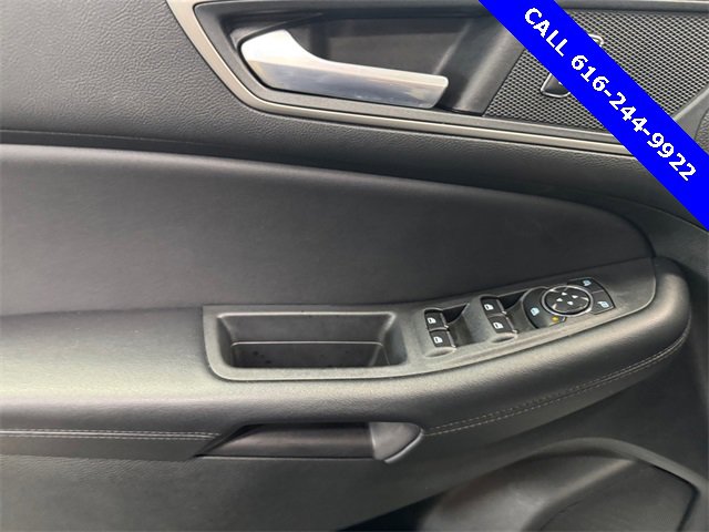 Used 2023 Ford Edge SEL image 25