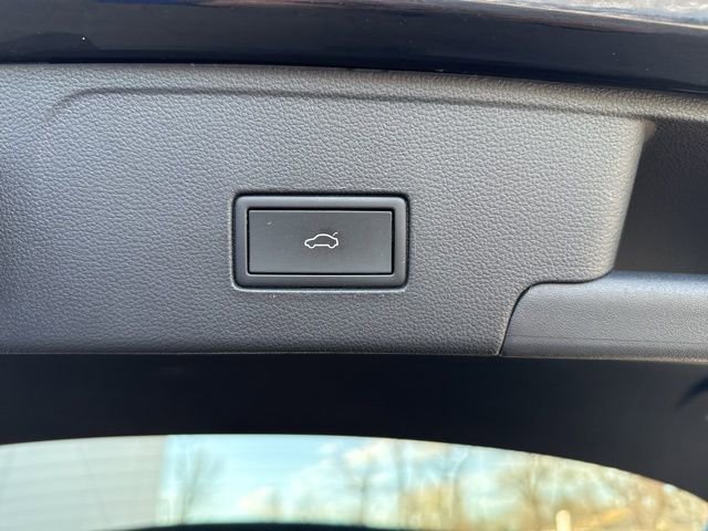 Certified 2023 Volkswagen Atlas Cross Sport SEL R-Line image 13