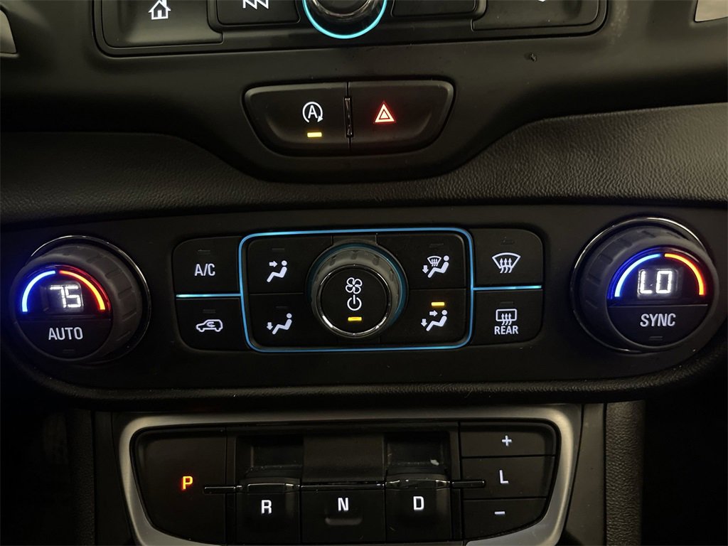 Used 2022 GMC Terrain SLE w/ Driver Convenience Package image 12