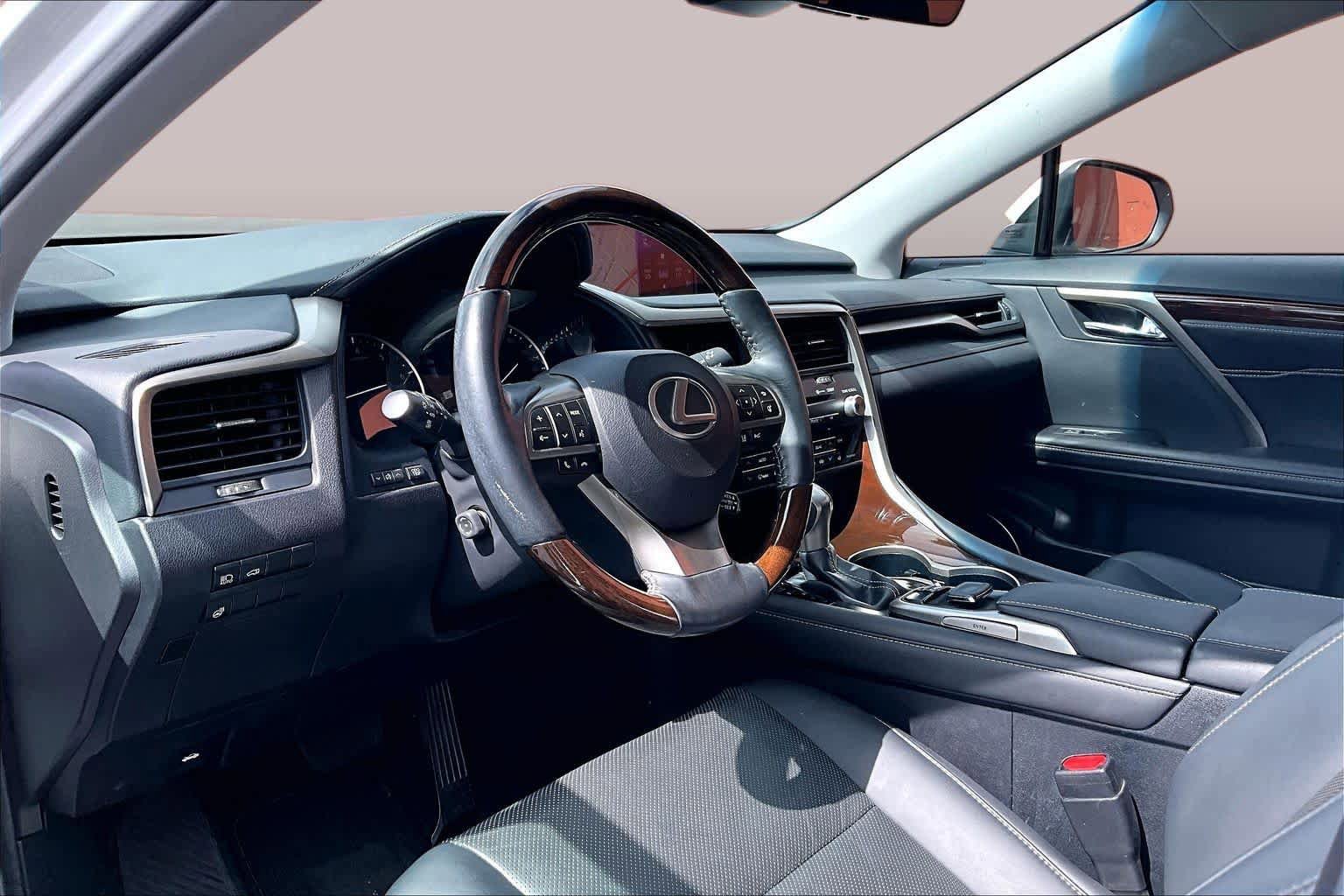 Used 2018 Lexus RX 350 FWD w/ Premium Package image 17