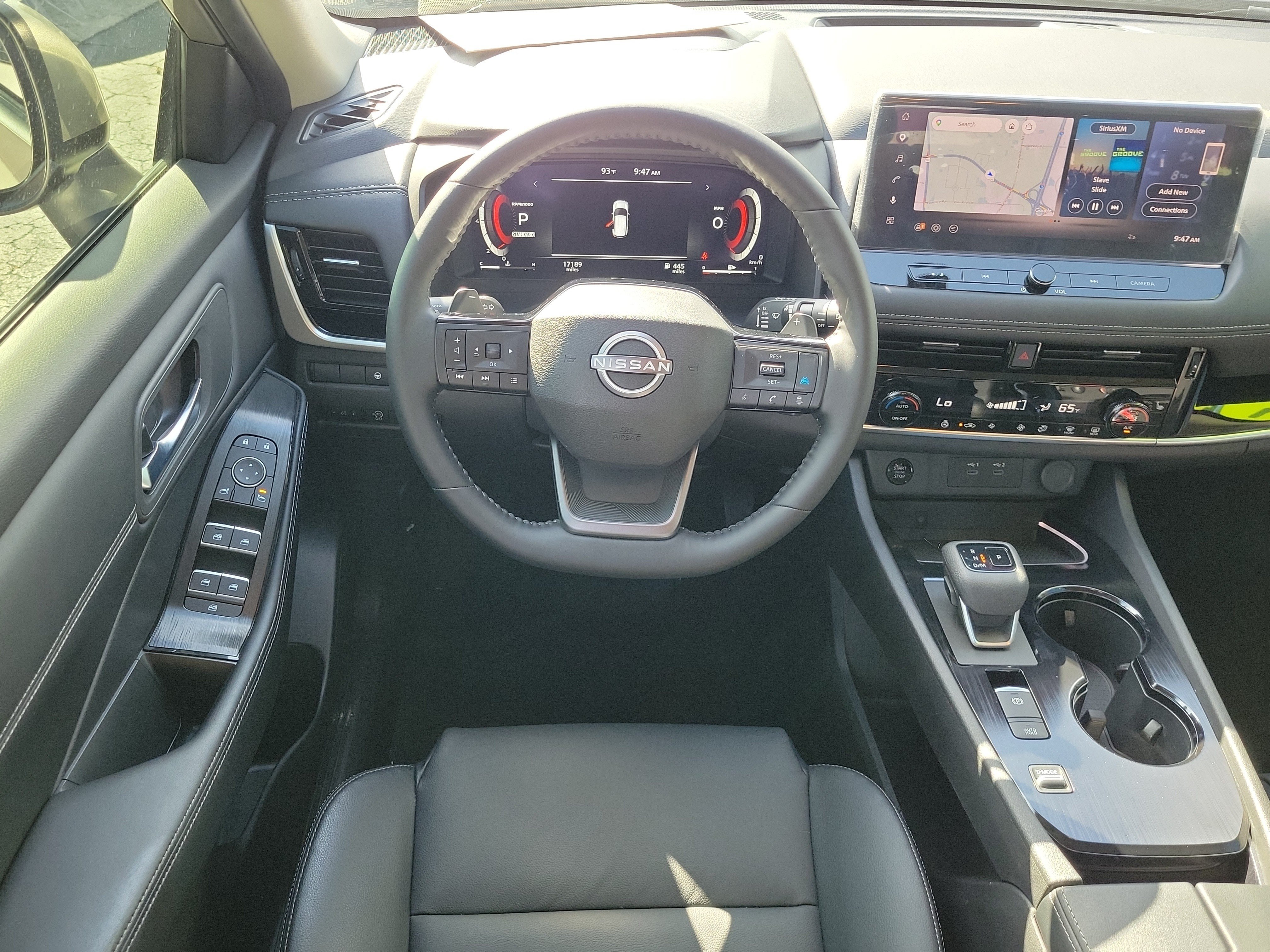 Certified 2025 Nissan Rogue SL FWD image 16