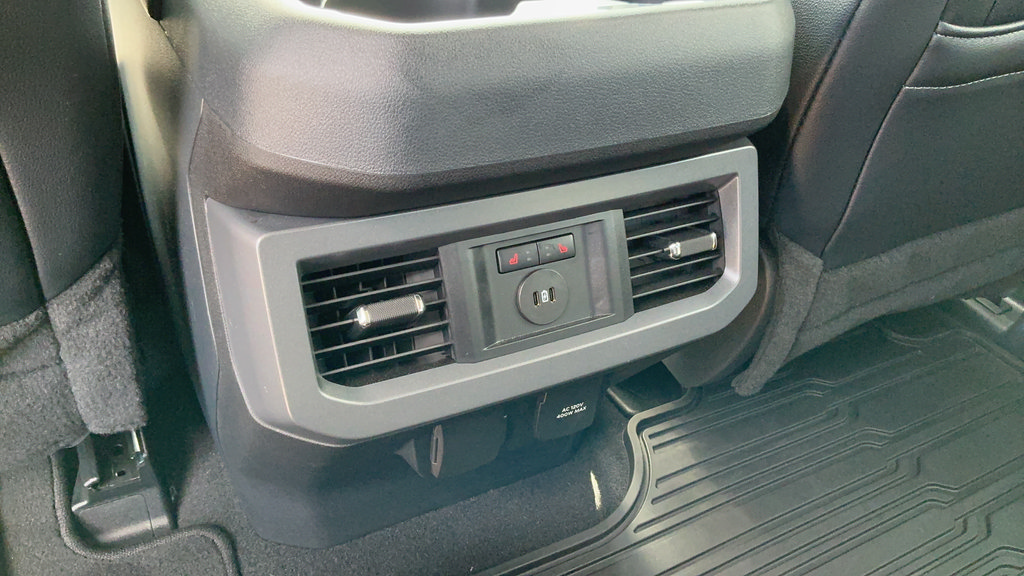 Used 2024 Ford F250 Lariat w/ Chrome Package AWD/4WD image 10