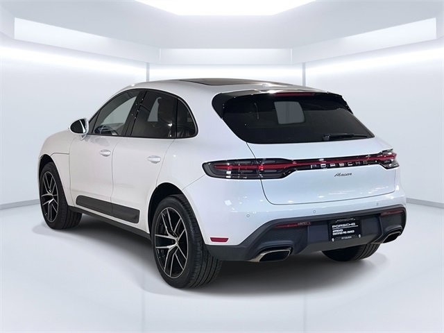 Used 2022 Porsche Macan w/ Premium Package Plus image 6