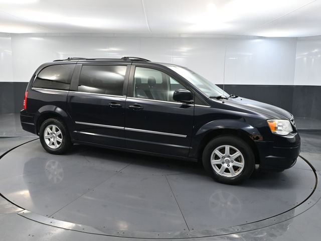 Used 2010 Chrysler Town & Country Touring Plus image 3
