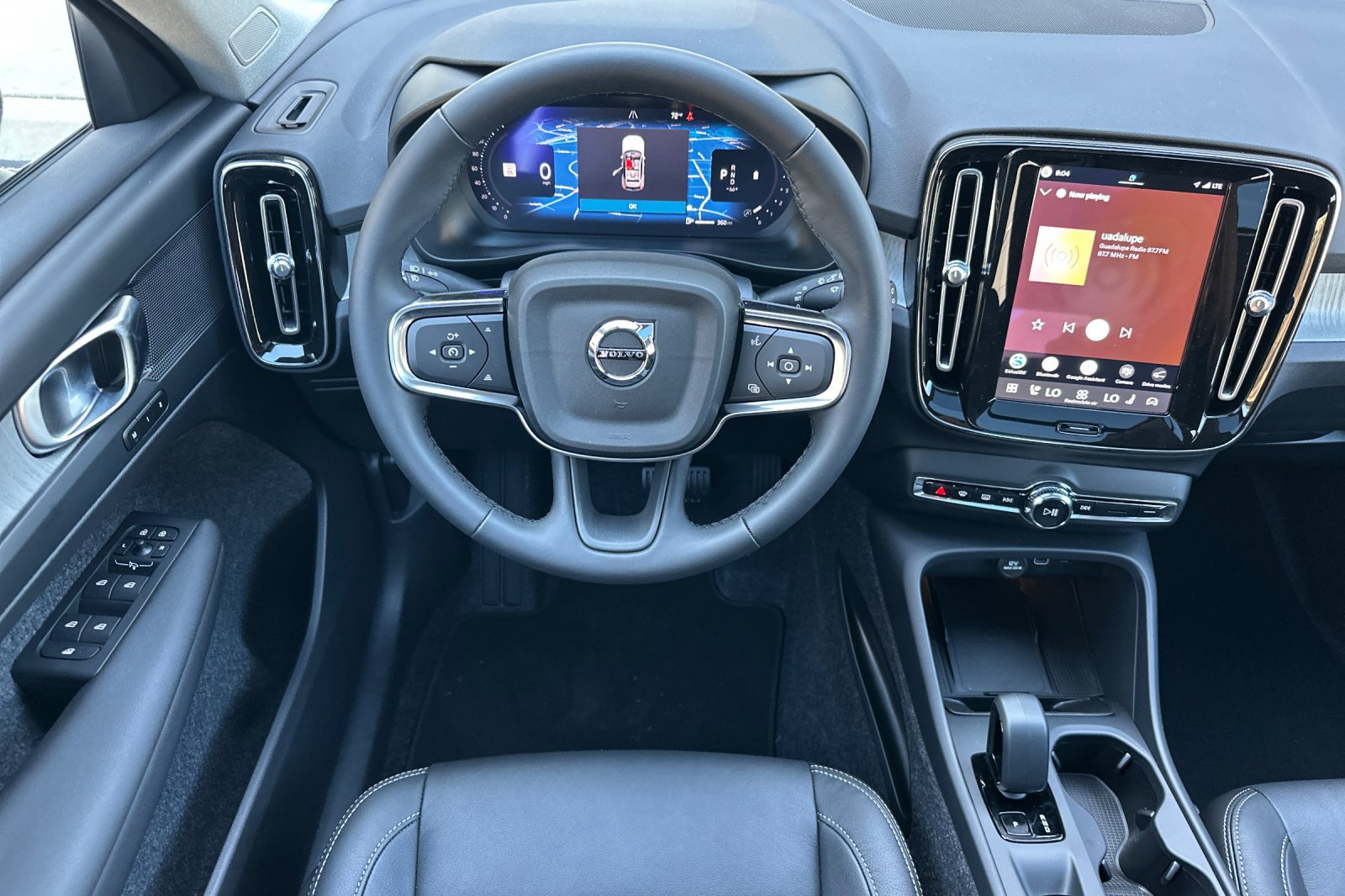 New 2026 Volvo XC40 B5 Core w/ Climate Package AWD/4WD image 11