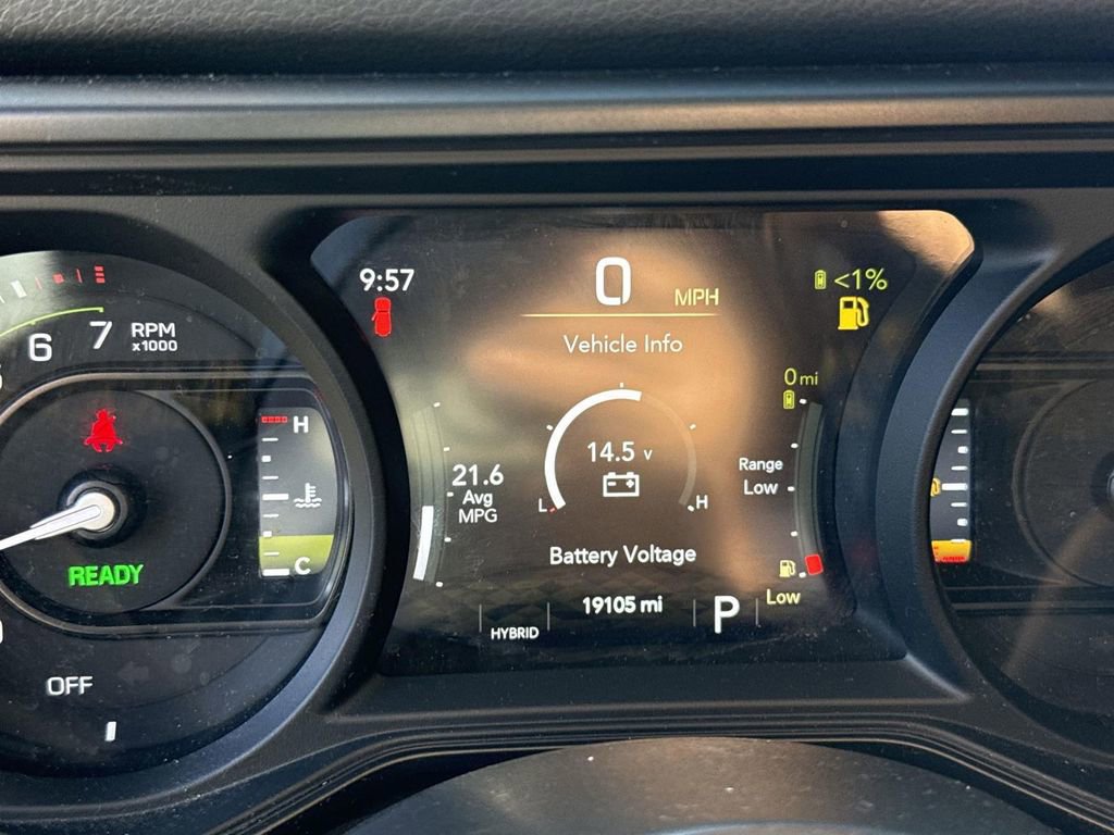 Used 2024 Jeep Wrangler Unlimited image 10