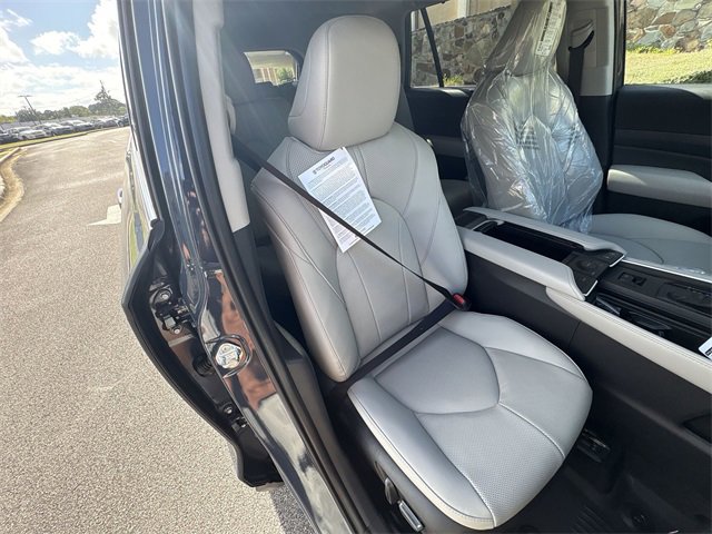 New 2026 Toyota Grand Highlander FWD image 27