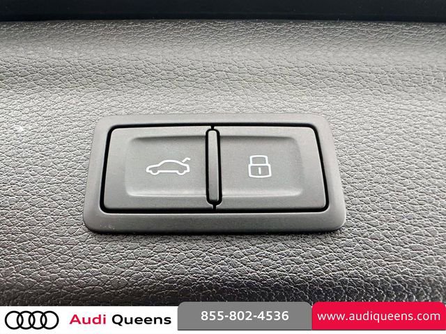 Certified 2025 Audi Q3 2.0T Premium Plus w/ Premium Plus Package image 11