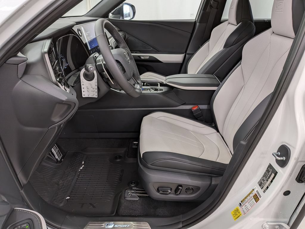 New 2026 Lexus TX 500h AWD w/ Technology Package image 18