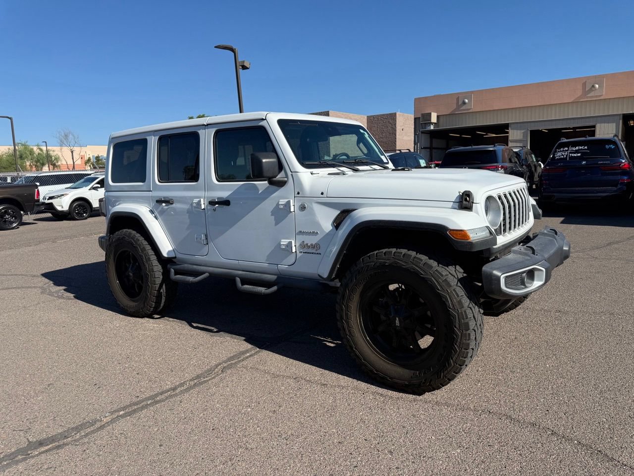 Used 2024 Jeep Wrangler Unlimited Sahara w/ Safety Group AWD/4WD image 3