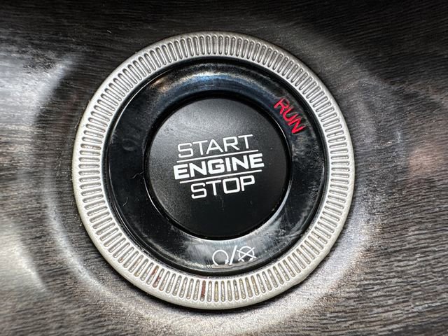 Used 2022 Jeep Grand Cherokee Overland w/ Luxury Tech Group IV AWD/4WD image 32