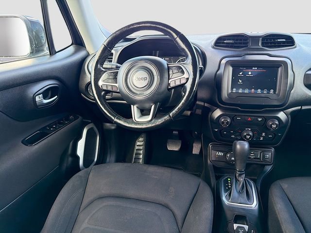 Used 2019 Jeep Renegade Latitude w/ Cold Weather Group image 21