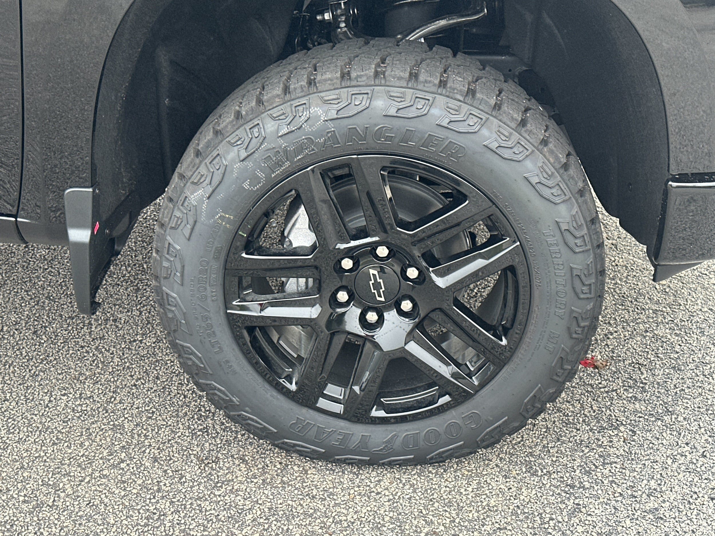 New 2026 Chevrolet Silverado 1500 Custom Trail Boss w/ LPO, Dark Essentials Package AWD/4WD image 12