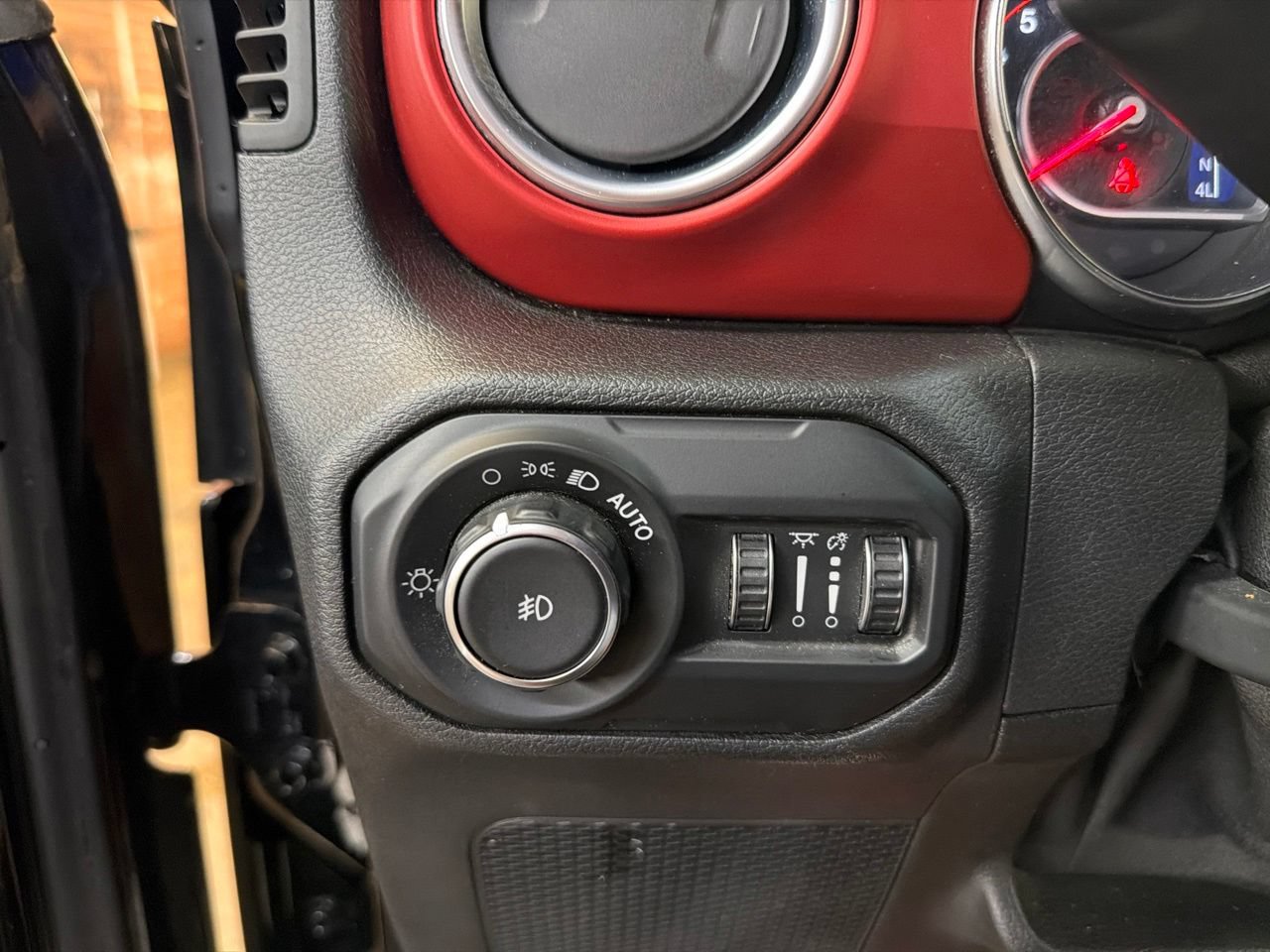Used 2021 Jeep Wrangler Unlimited Rubicon AWD/4WD image 22