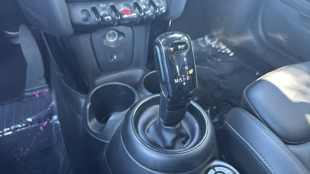 Used 2022 MINI Cooper S w/ Premium Package FWD image 29