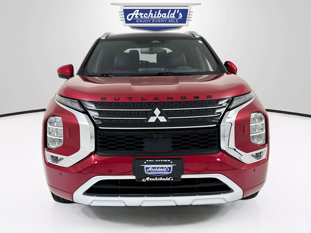 Used 2023 Mitsubishi Outlander SEL AWD/4WD image 2