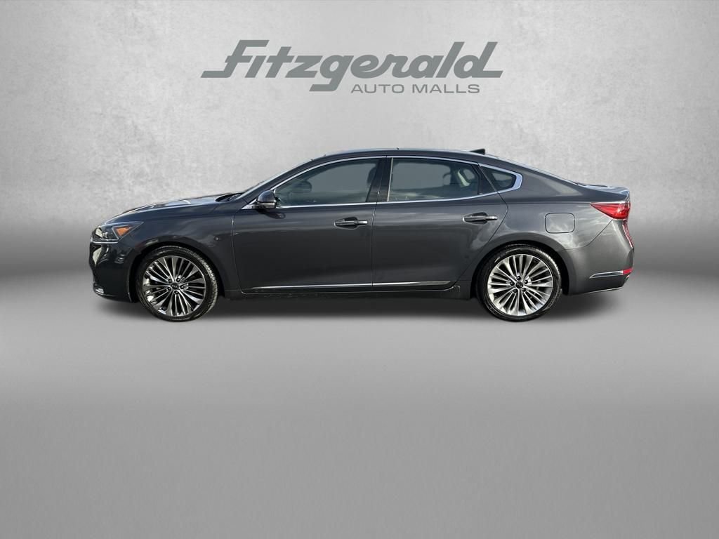 Used 2017 Kia Cadenza Limited image 4