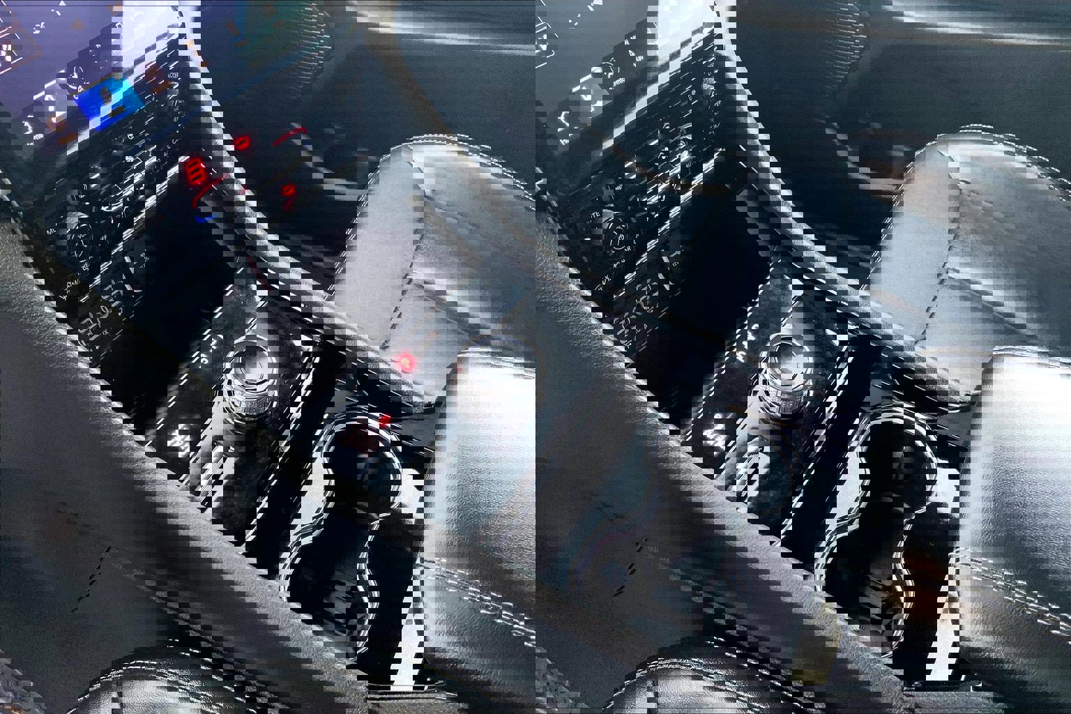 Used 2023 Jeep Grand Cherokee Limited w/ Black Appearance Package image 19