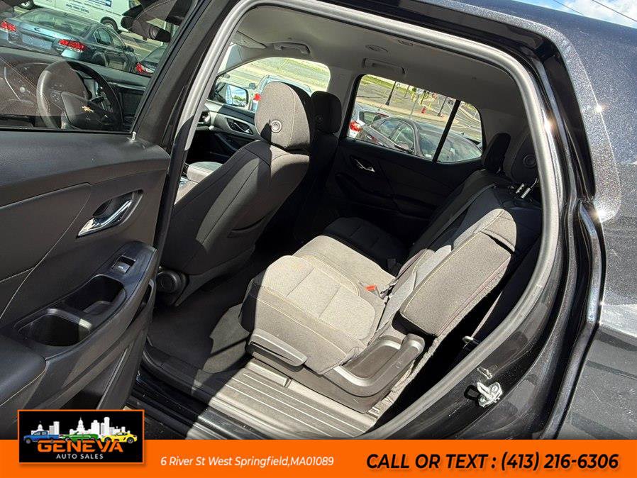 Used 2018 Chevrolet Traverse LS FWD image 11