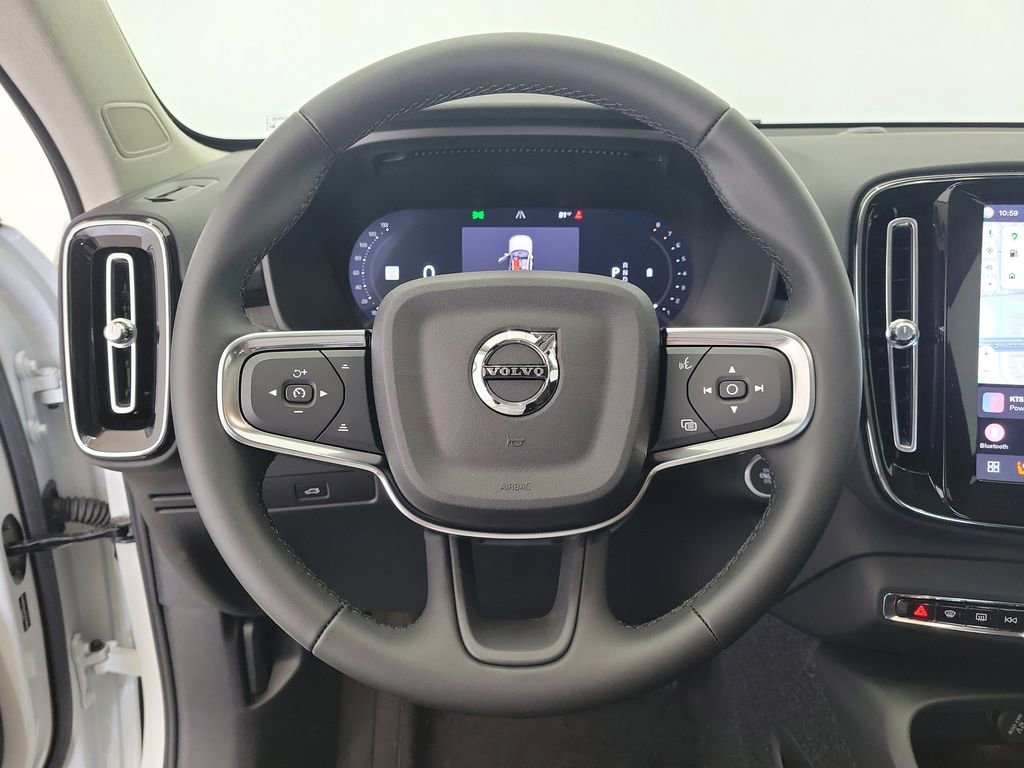 New 2026 Volvo XC40 B4 Core image 23