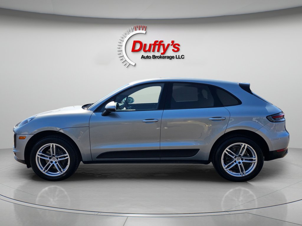 Used 2021 Porsche Macan w/ Premium Package image 16