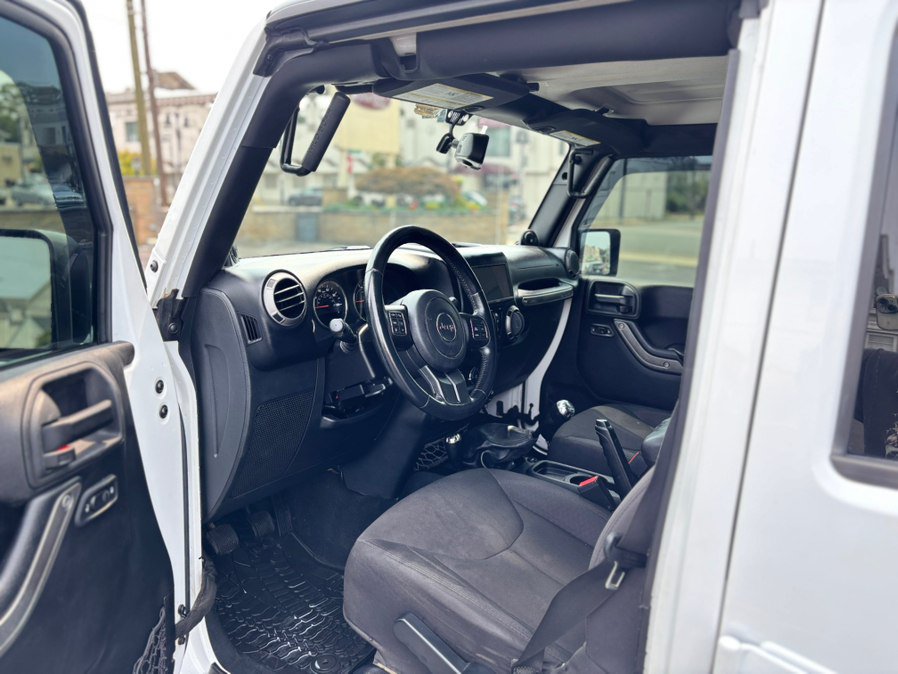 Used 2014 Jeep Wrangler Unlimited Sport w/ Quick Order Package 23S AWD/4WD image 10
