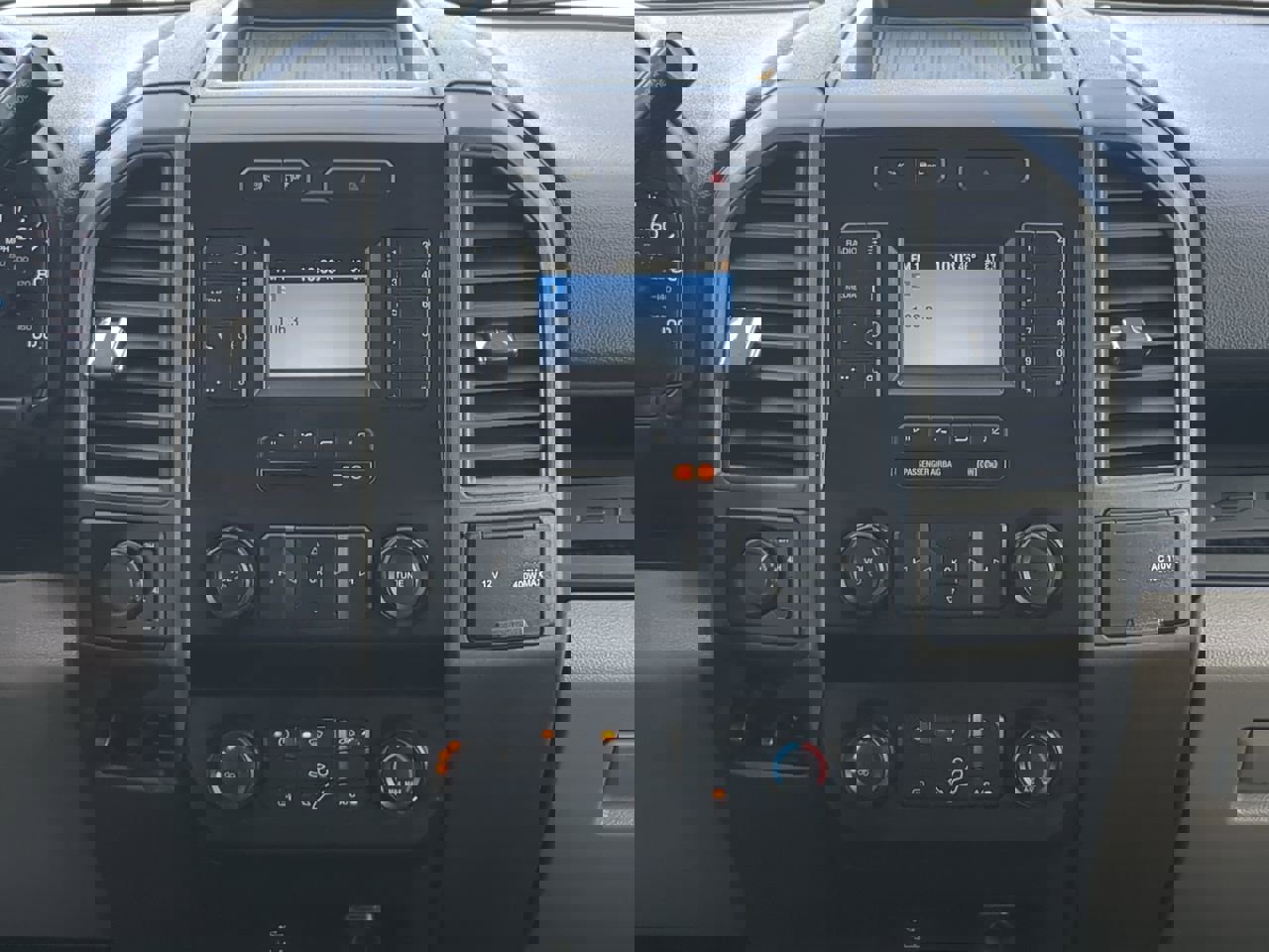 Used 2022 Ford F550 4x4 Crew Cab Super Duty w/ Power Equipment Group image 16