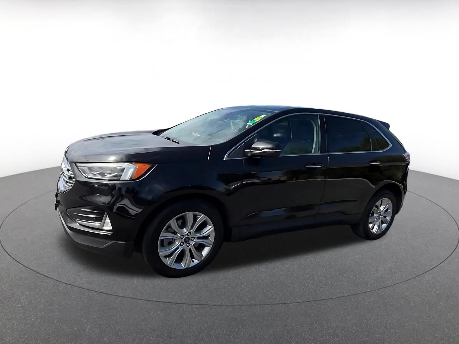 Used 2022 Ford Edge Titanium w/ Equipment Group 301A AWD/4WD image 8