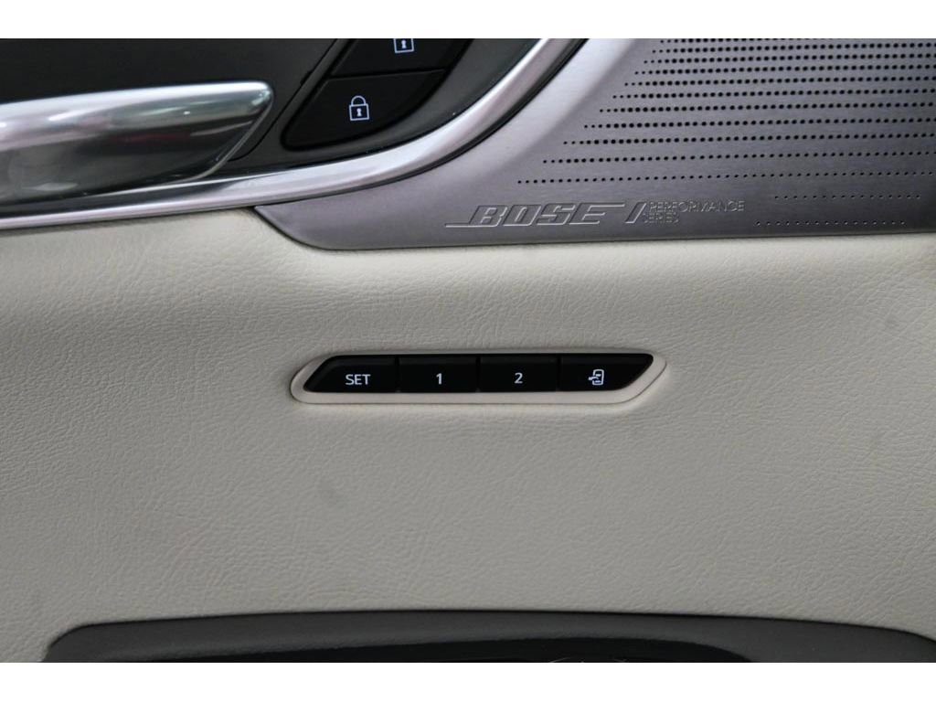 Used 2024 Cadillac XT6 Premium Luxury w/ Technology Package AWD/4WD image 34