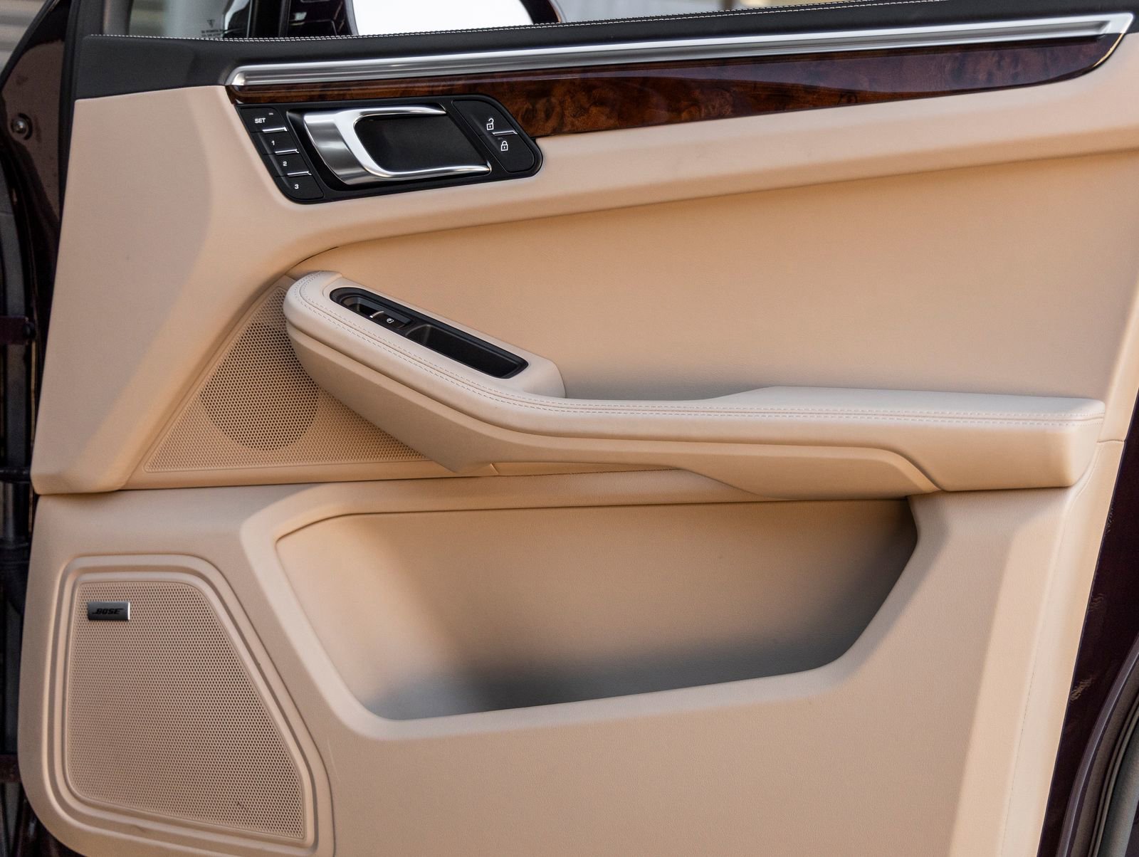 Certified 2023 Porsche Macan image 44