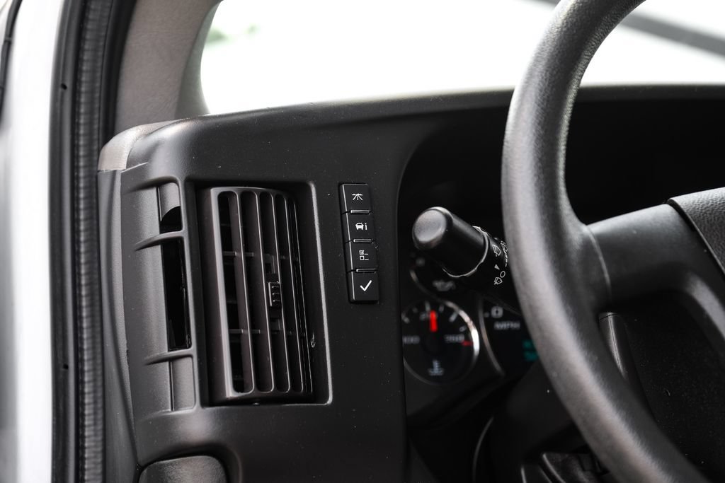 Used 2021 Chevrolet Express 2500 RWD image 24