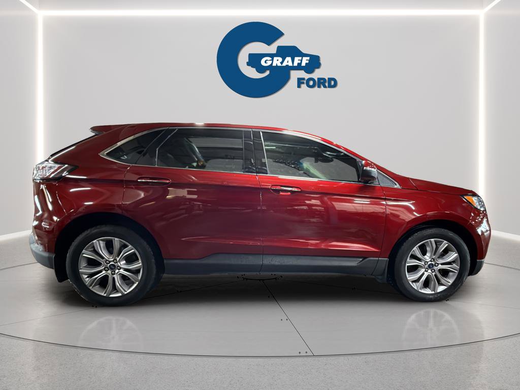 Used 2019 Ford Edge Titanium w/ Cold Weather Package AWD/4WD image 9