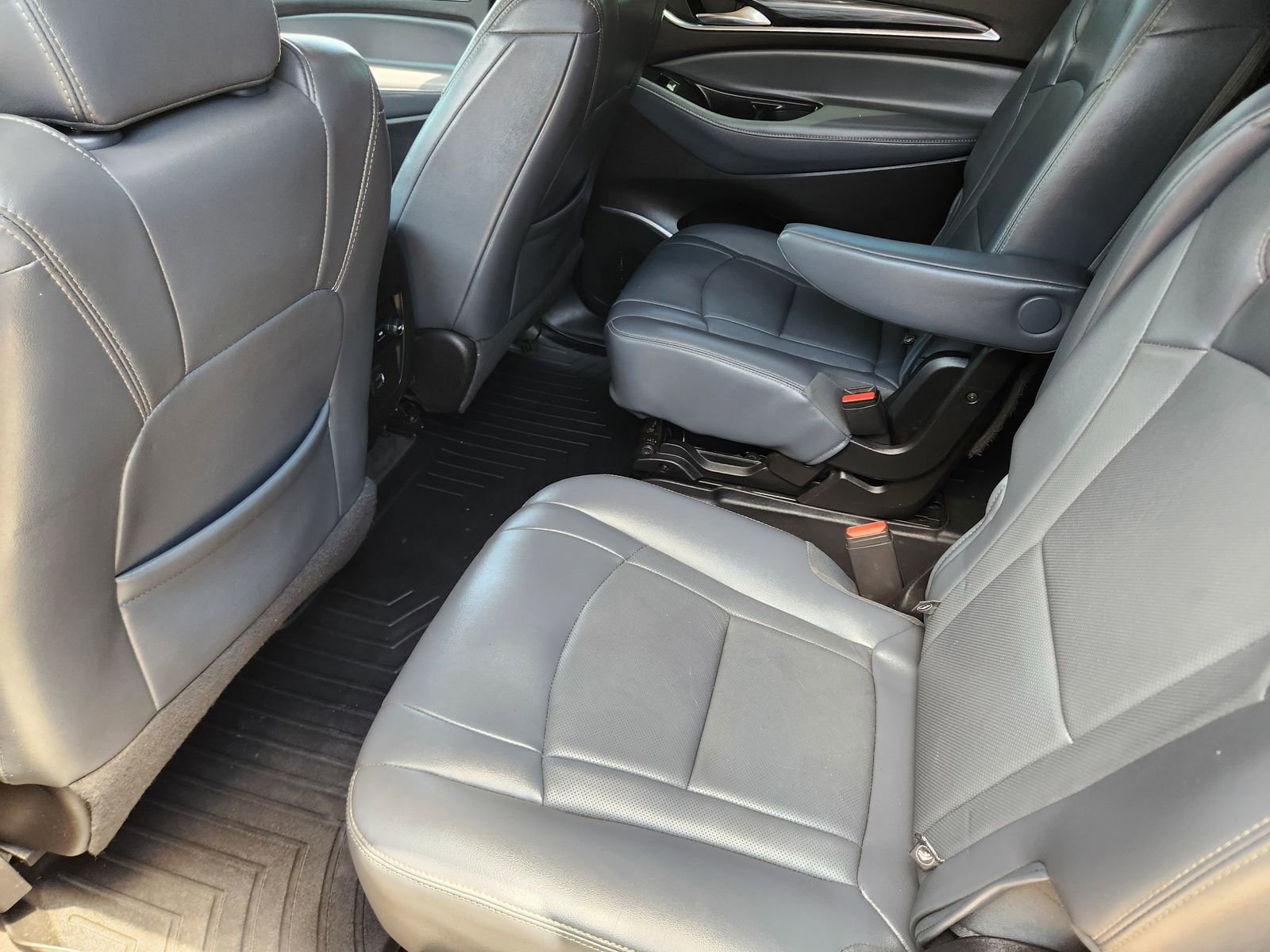Used 2019 Buick Enclave Essence FWD image 33