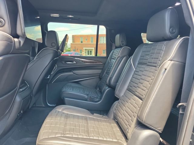 Certified 2021 Cadillac Escalade ESV Premium Luxury Platinum AWD/4WD image 24