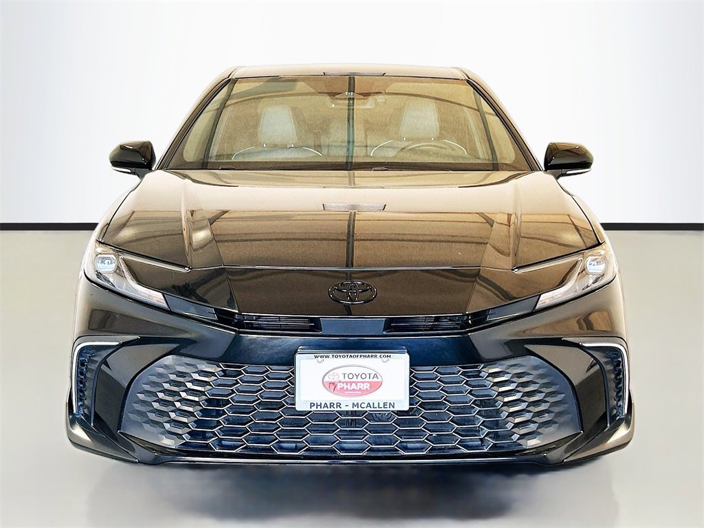 Used 2025 Toyota Camry SE w/ Convenience Package image 2