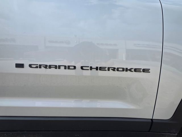 Used 2022 Jeep Grand Cherokee L Limited w/ Luxury Tech Group II AWD/4WD image 10