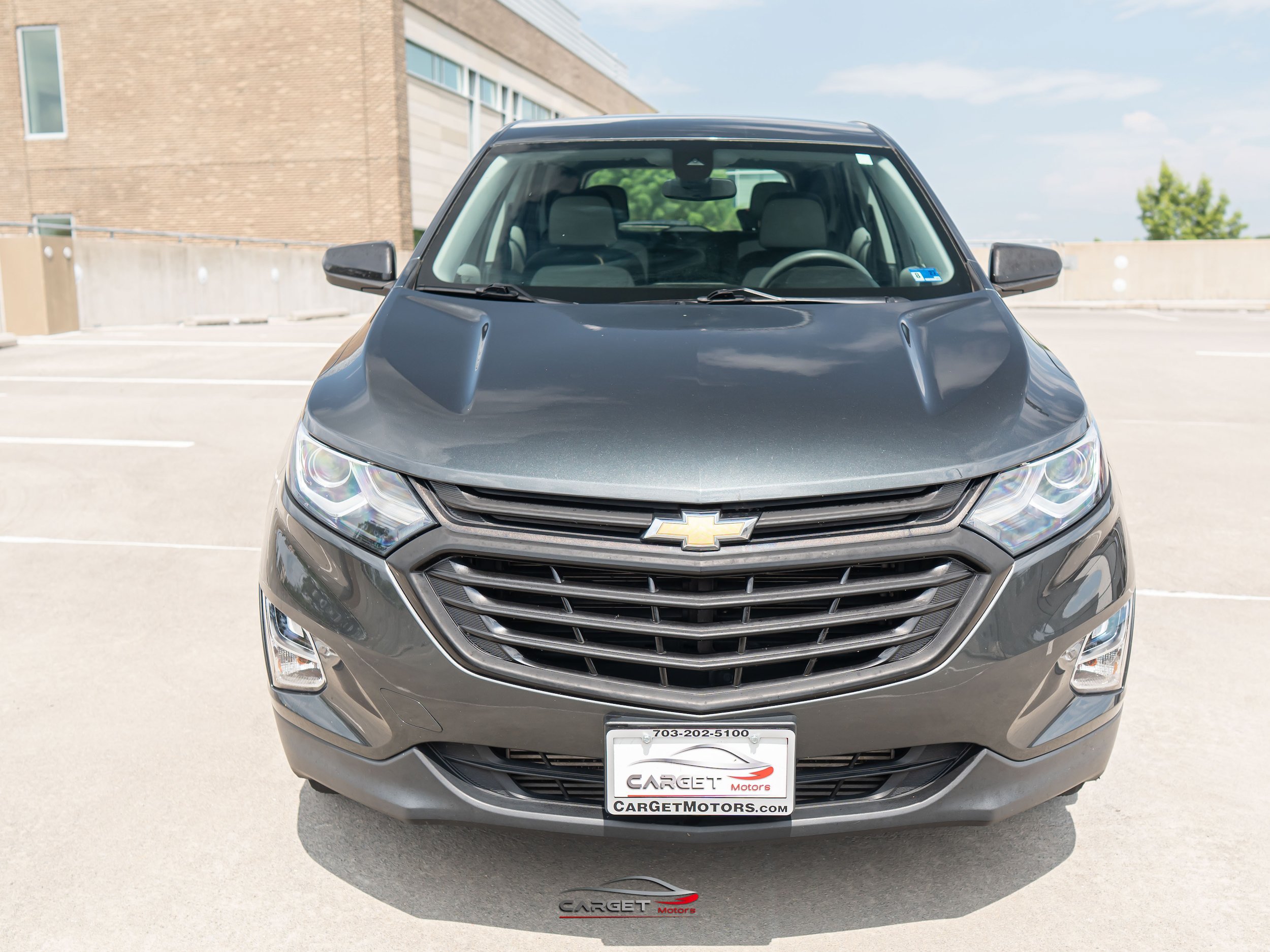Used 2020 Chevrolet Equinox LS FWD image 2