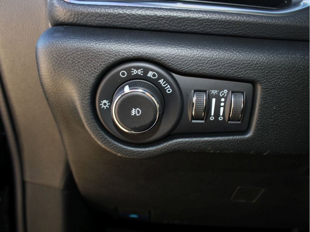 New 2026 Chrysler Pacifica Limited w/ S Appearance Package image 13