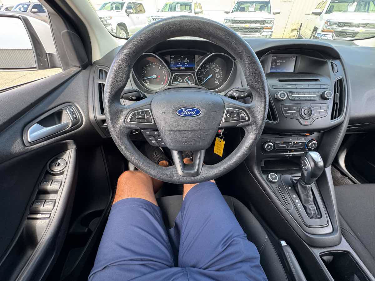 Used 2015 Ford Focus SE FWD image 33