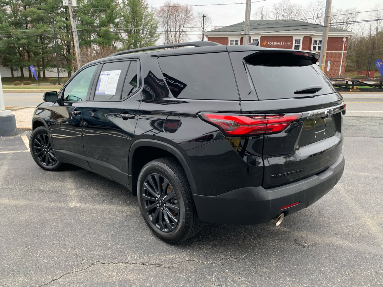 Used 2023 Chevrolet Traverse RS image 4