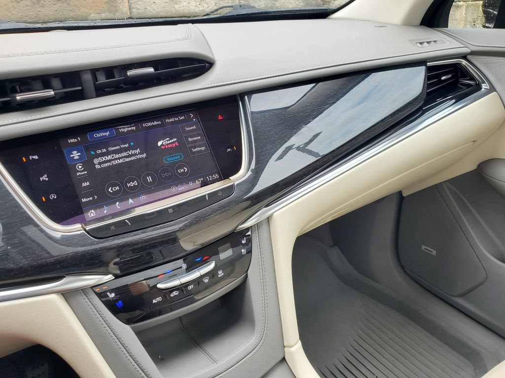 Used 2021 Cadillac XT6 Premium Luxury AWD/4WD image 25