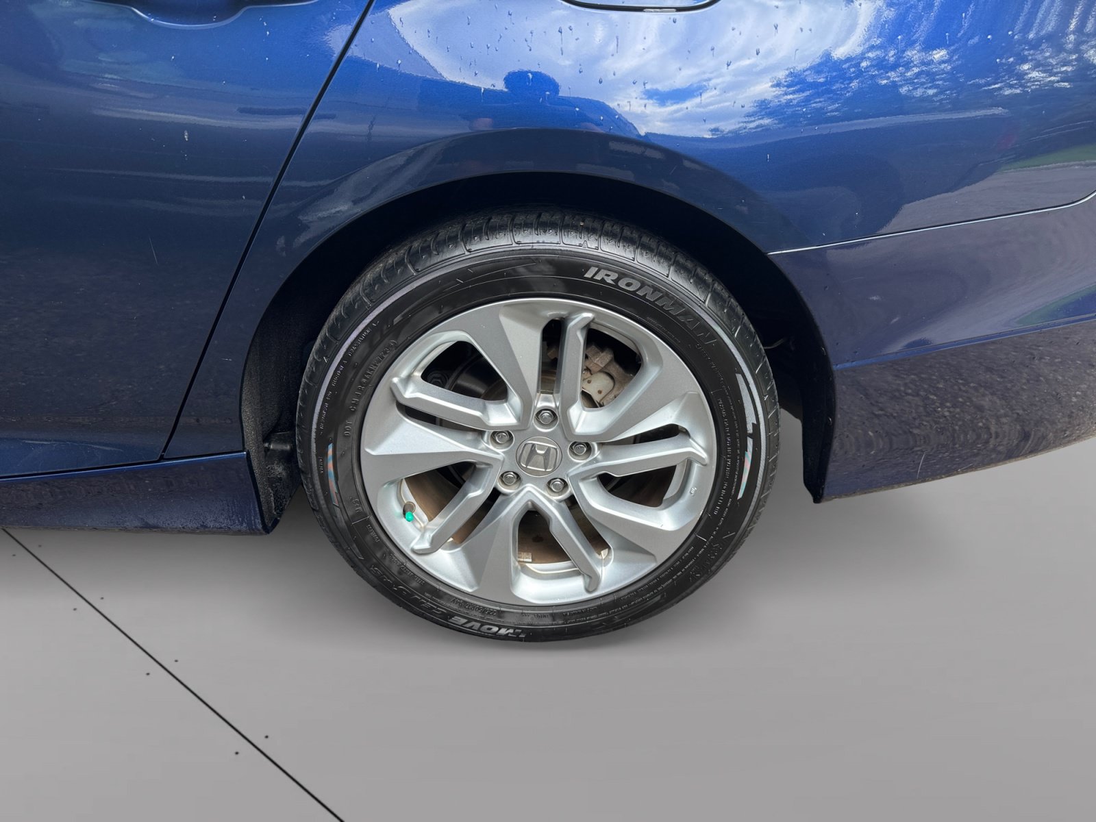 Used 2018 Honda Accord LX image 14
