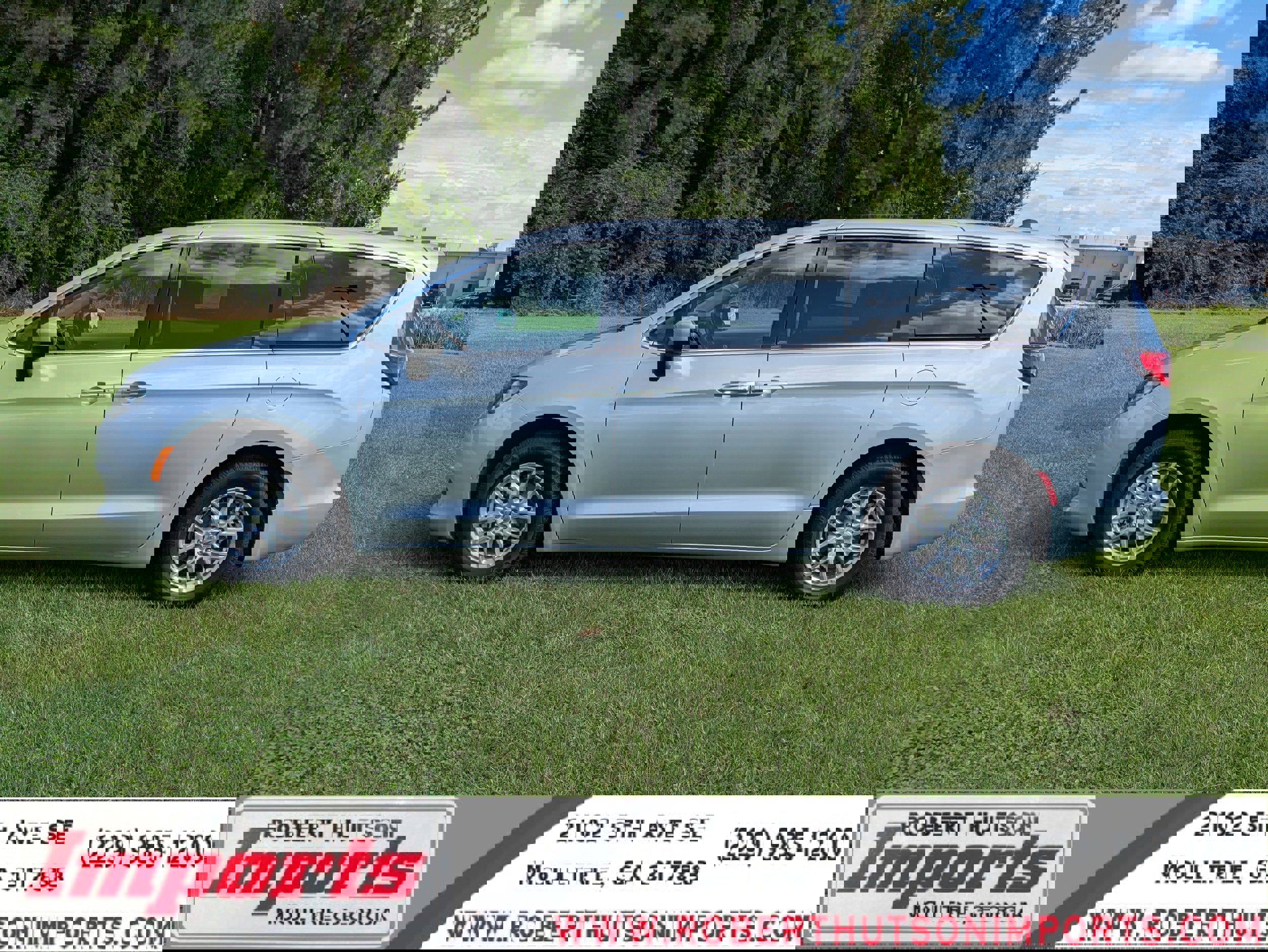 Used 2023 Chrysler Voyager LX