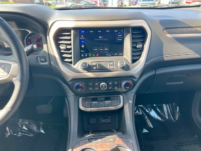 Used 2023 GMC Acadia Denali w/ Denali Ultimate Package AWD/4WD image 21